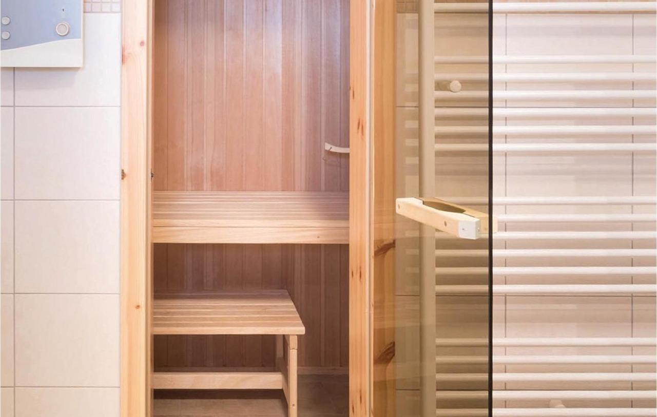 Beautiful Apartment In Rechlin With Sauna Bagian luar foto